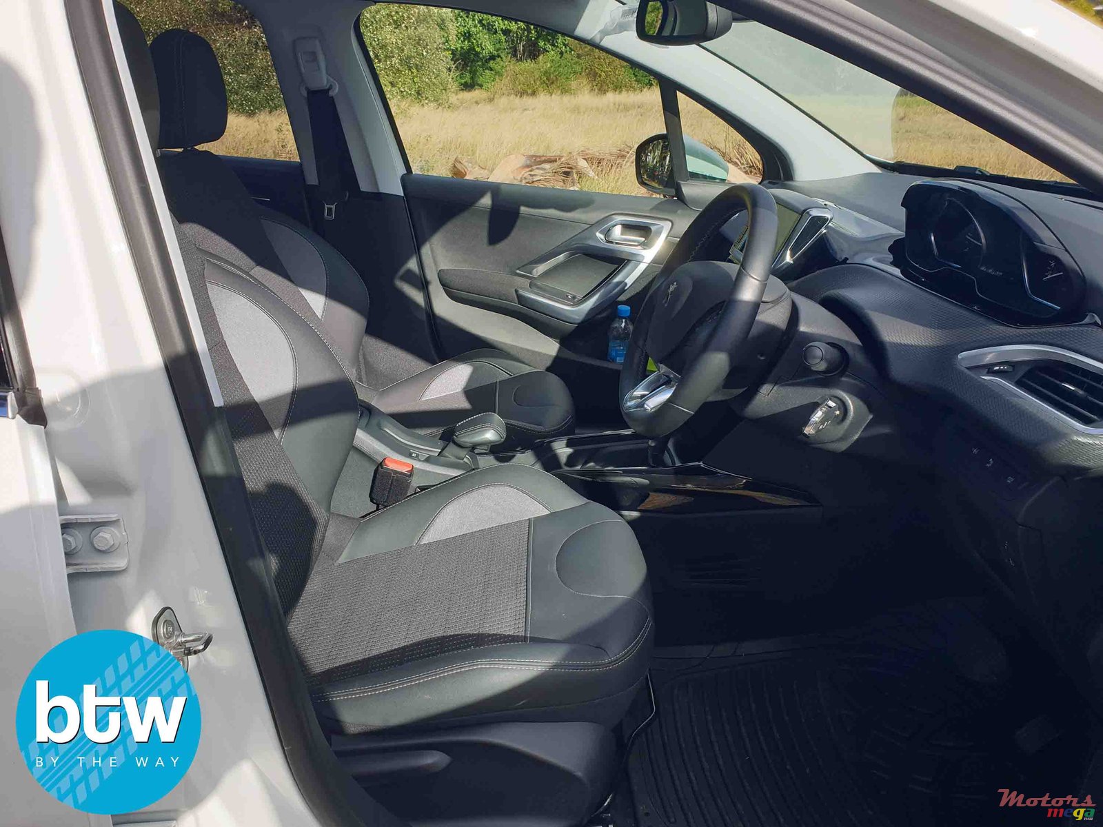 2018' Peugeot 2008 Allure photo #5