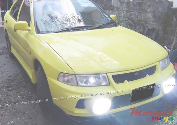 2000' Mitsubishi Lancer Bodykit photo #1