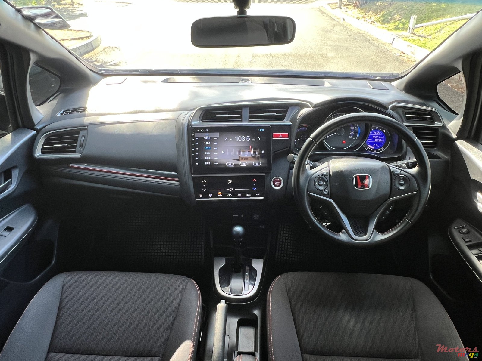 2021' Honda Jazz photo #7