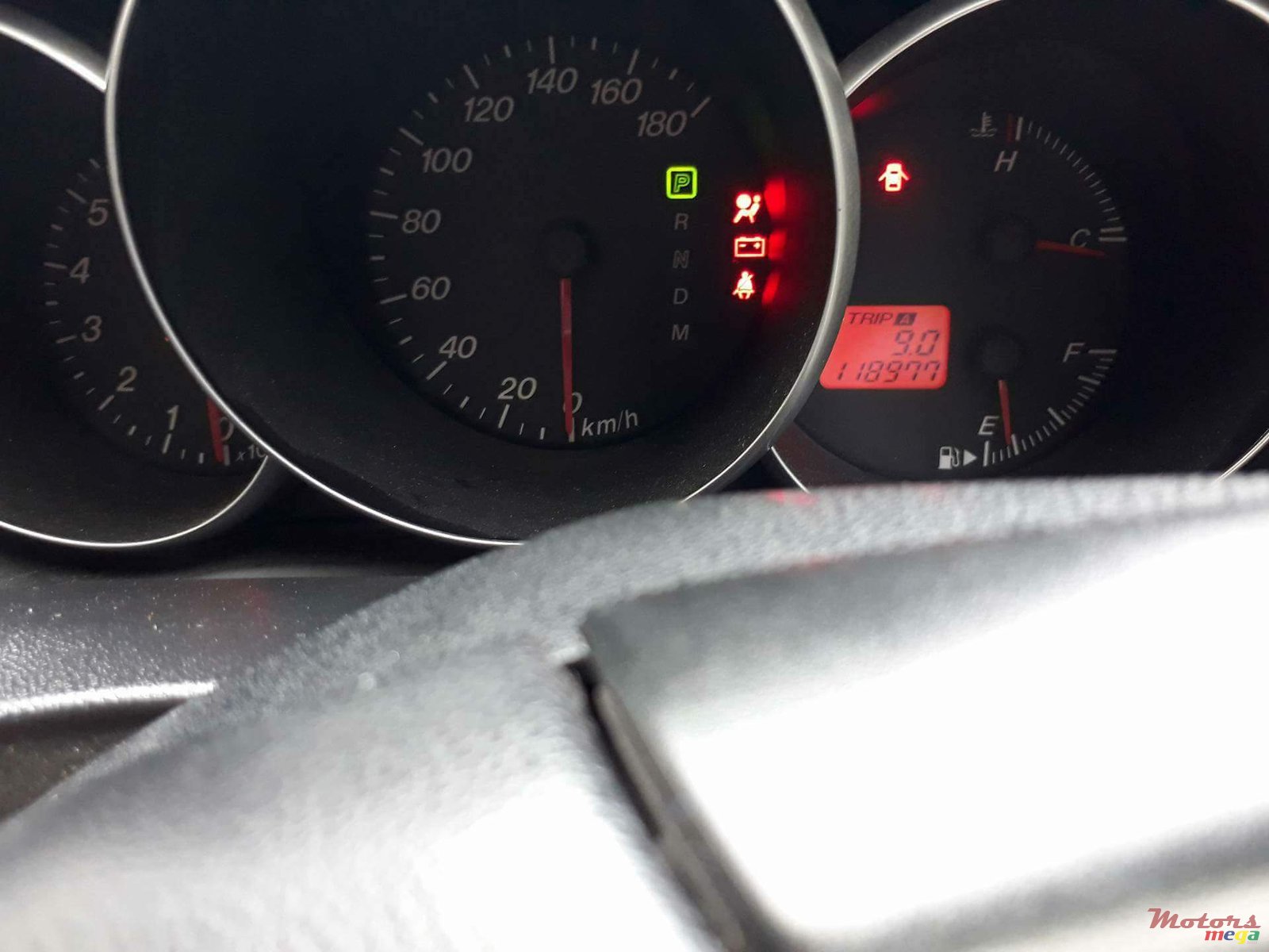 2004' Mazda Axela photo #5