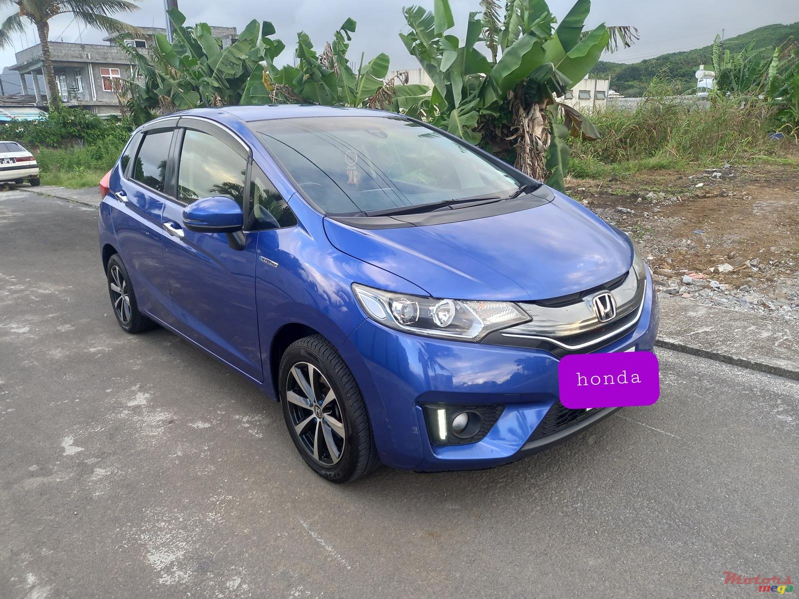 2015' Honda Fit Hybrid photo #4