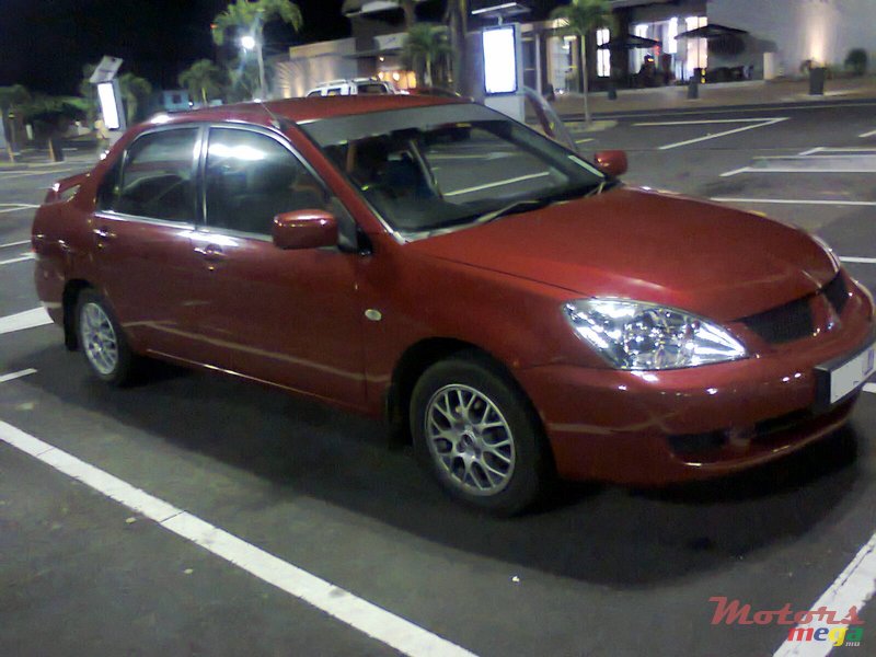 2007' Mitsubishi Lancer GLX photo #1