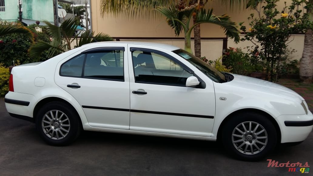 2007' Volkswagen Bora photo #3