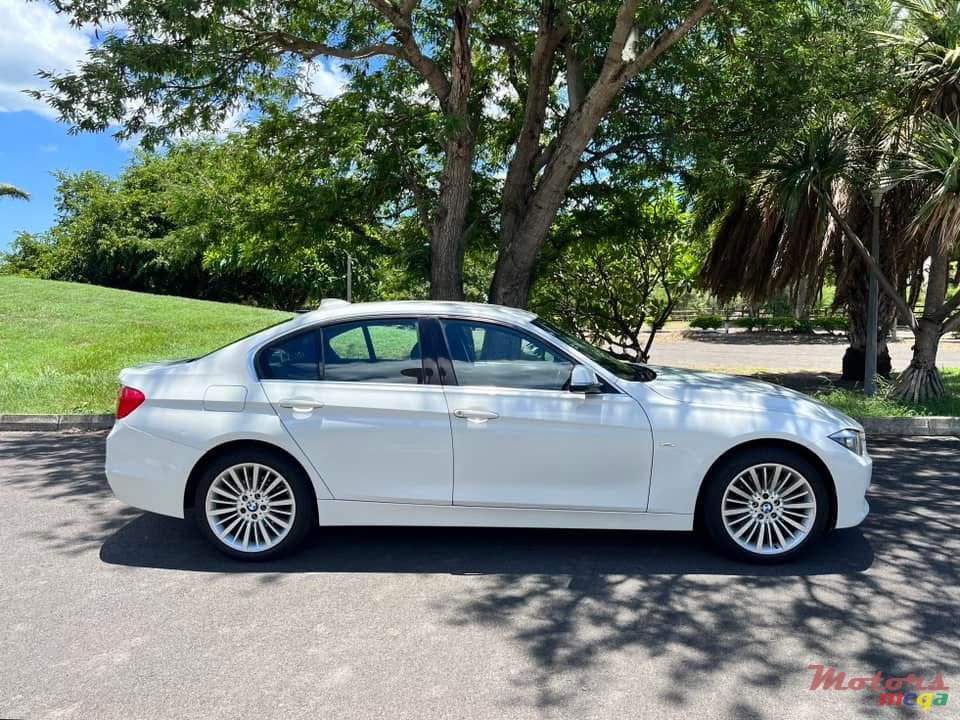 2012' BMW 328 photo #5