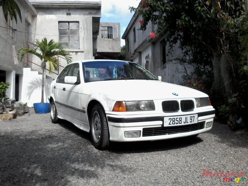 1997' BMW 318 i photo #1