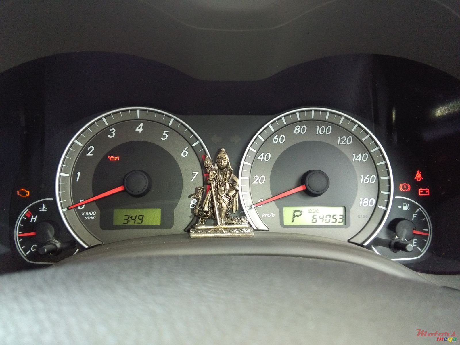 2011' Toyota Axio photo #6