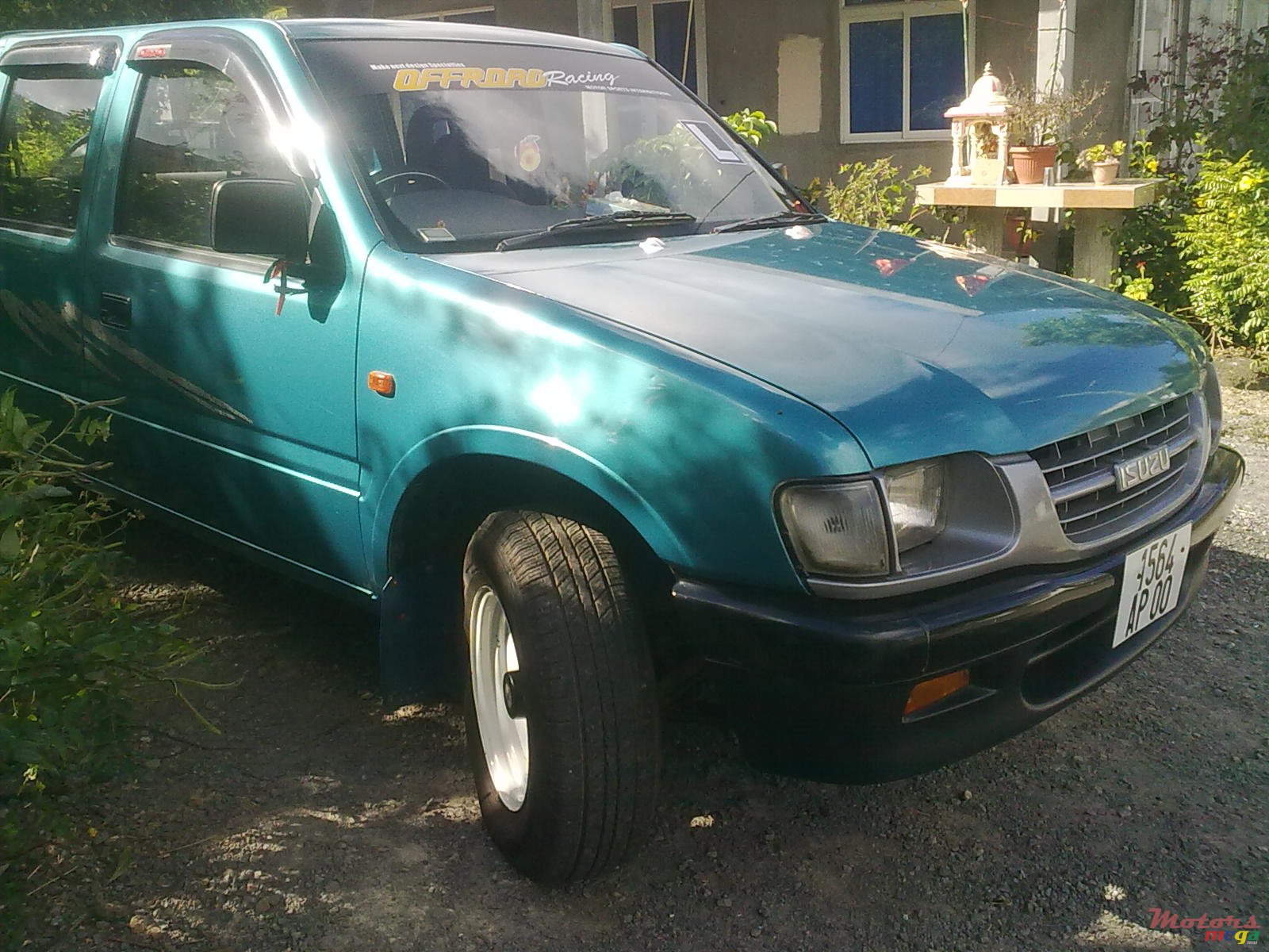 2000' Isuzu Aska photo #2