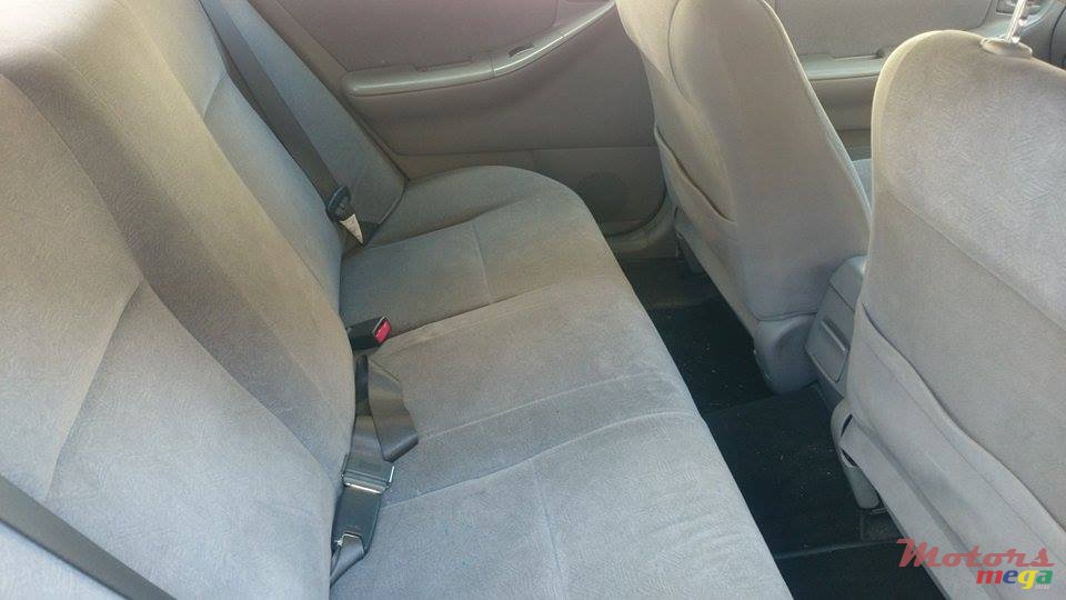 2002' Toyota Corolla photo #7