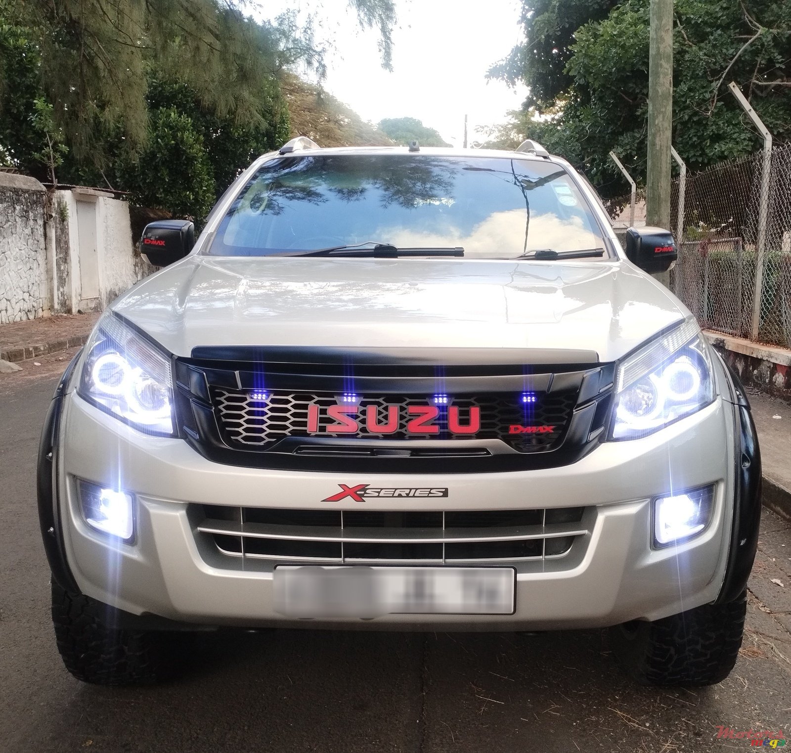 2014' Isuzu D-Max photo #3