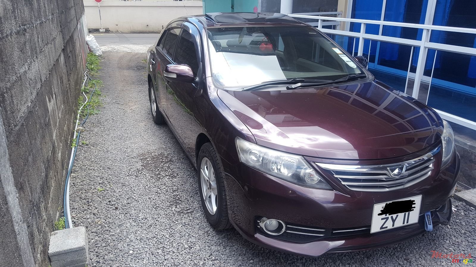 2011' Toyota photo #4