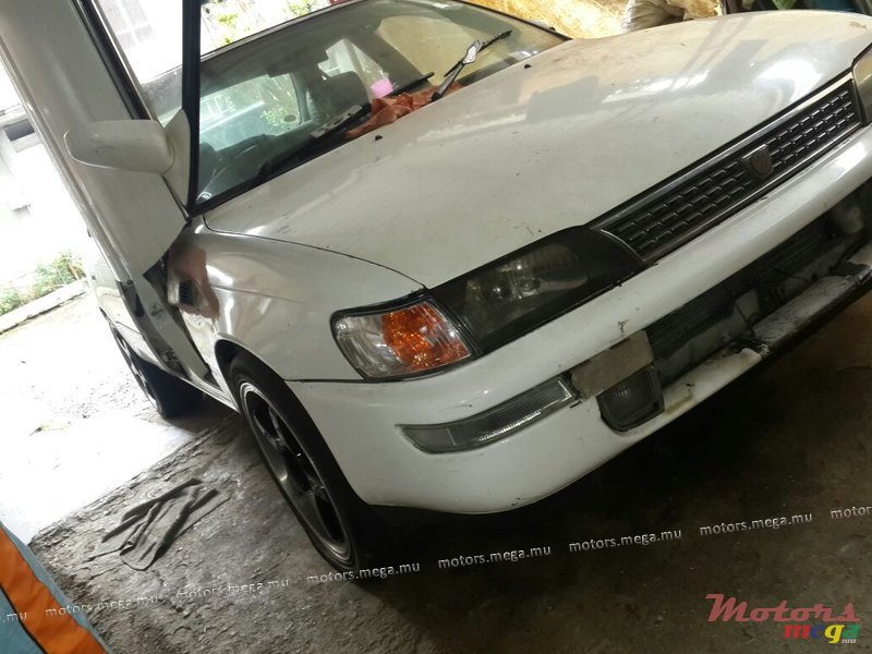 1994' Toyota E101 butterfly doors, sunroof  photo #1