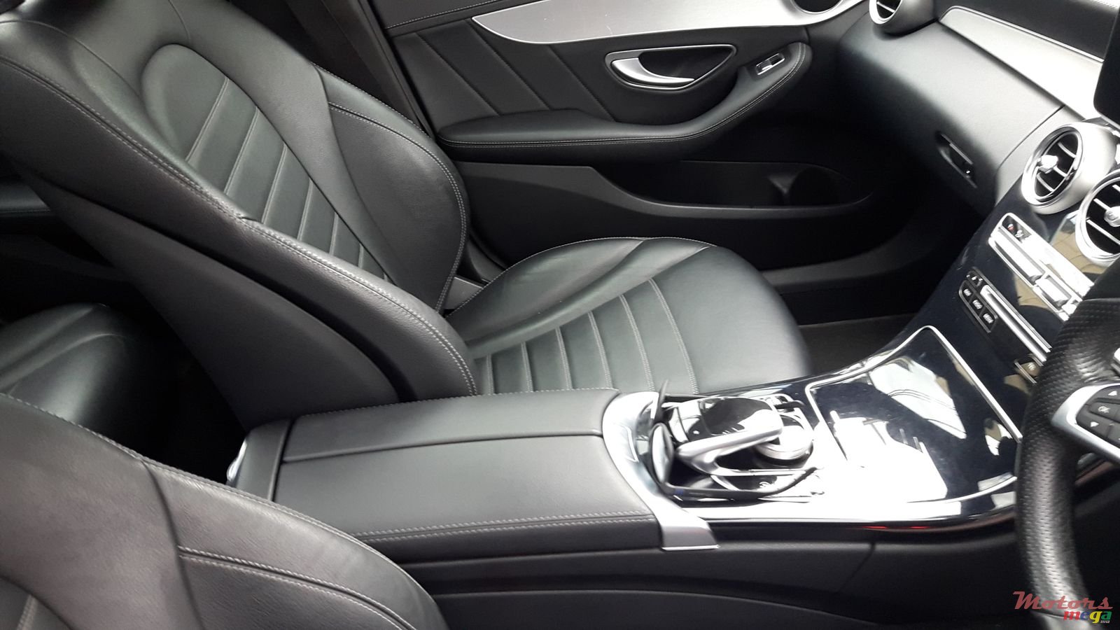 2014' Mercedes-Benz C-Class photo #6