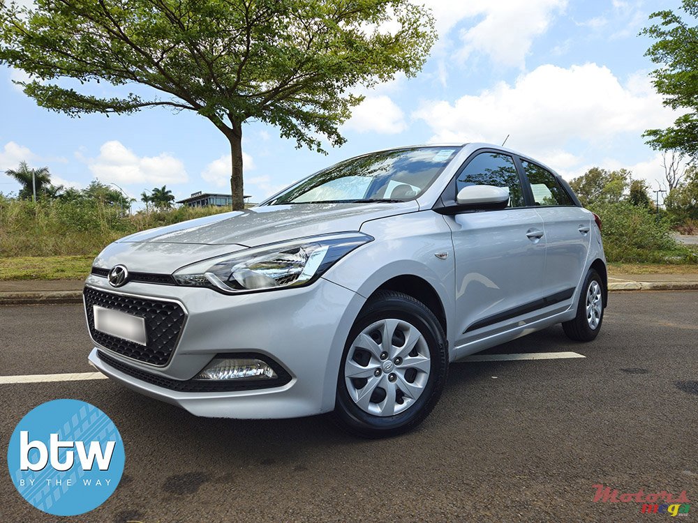 2017' Hyundai i20 photo #2