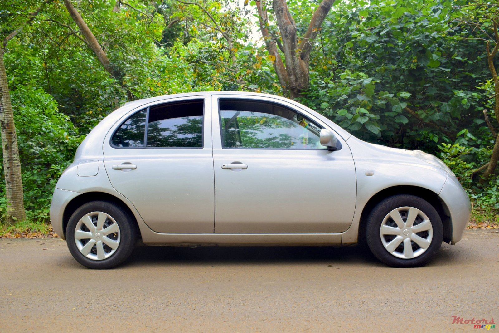 2002' Nissan March photo #2