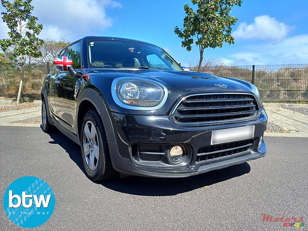 2018' MINI One COUNTRYMAN photo #1