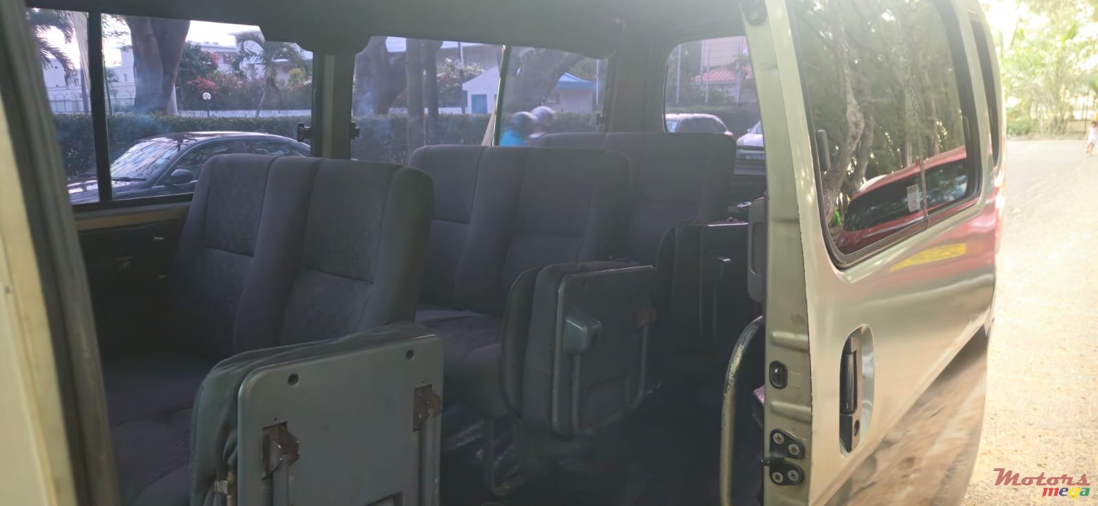 2008' Nissan E25 photo #6