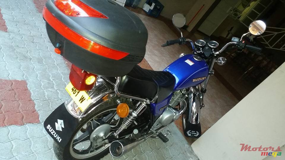 2011' Suzuki GN-125 photo #3