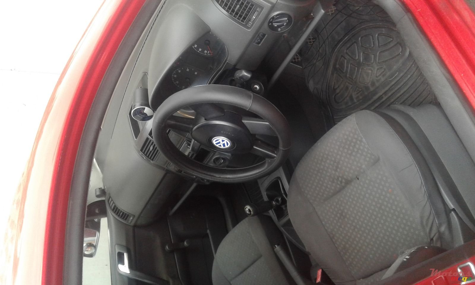 2003' Volkswagen Polo photo #1