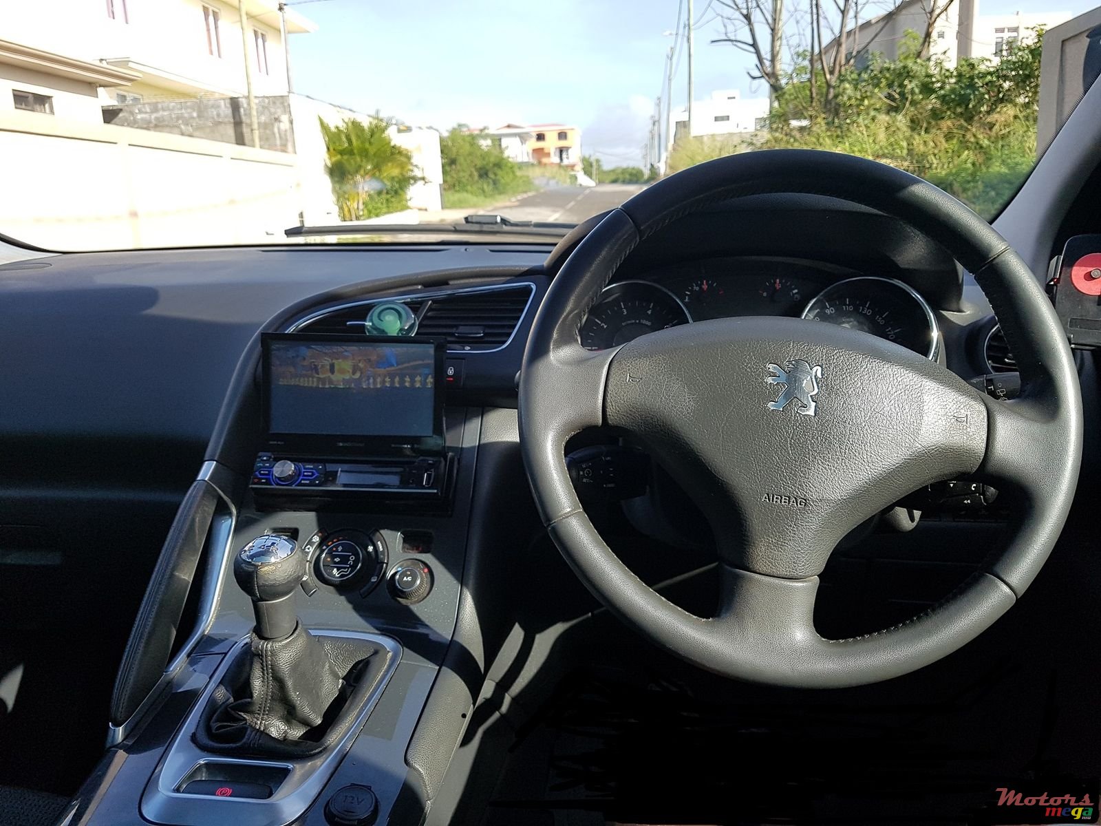 2012' Peugeot 1.6 petrol photo #3