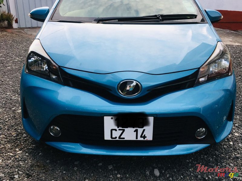 2014' Toyota Vitz photo #1