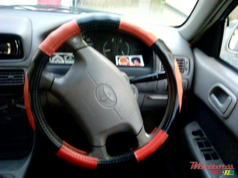 1999' Toyota Corolla photo #3