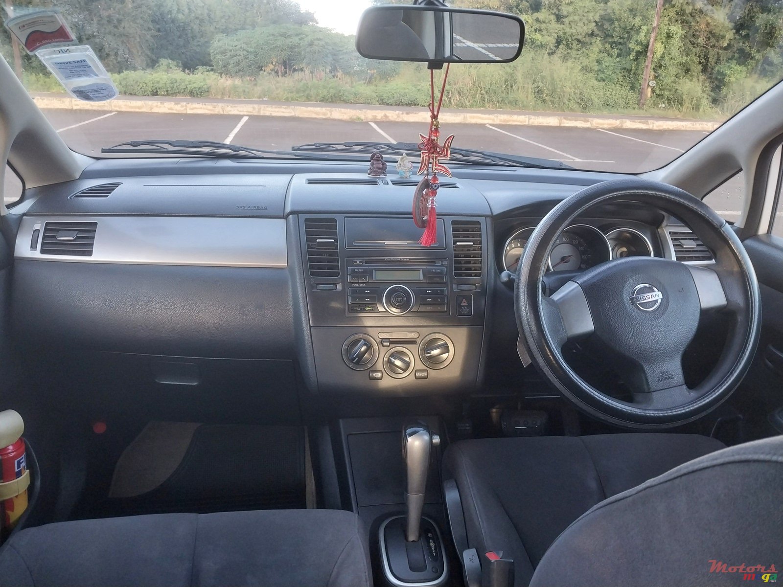 2005' Nissan Tiida photo #5