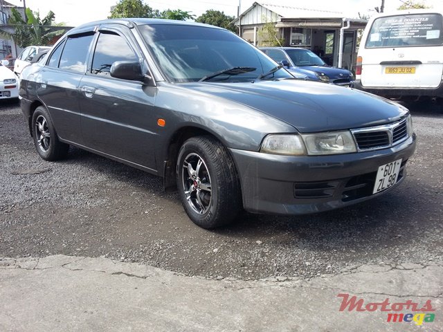 1998' Mitsubishi Lancer photo #2