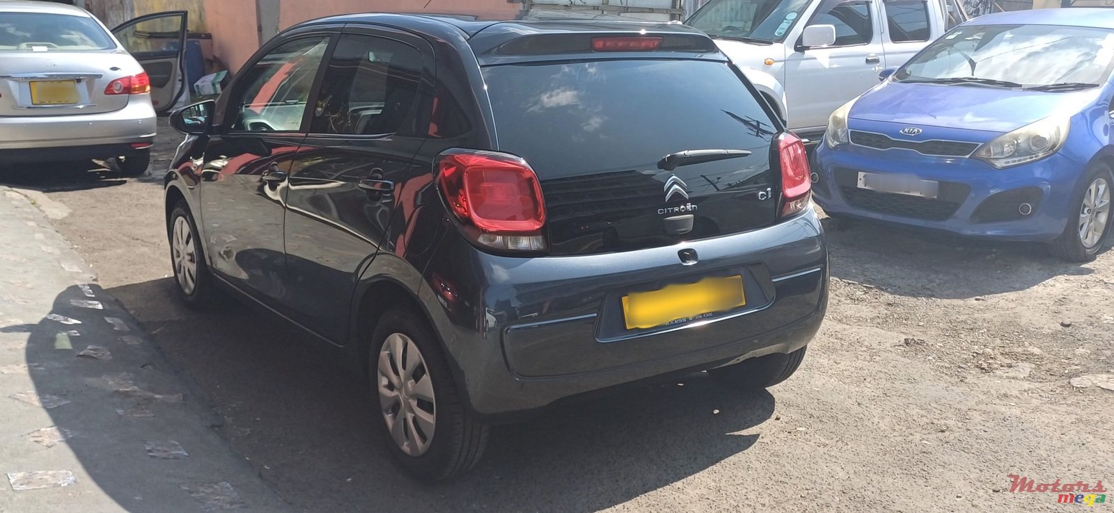 2016' Citroen C1 photo #3