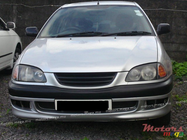 2000' Toyota Corona photo #1