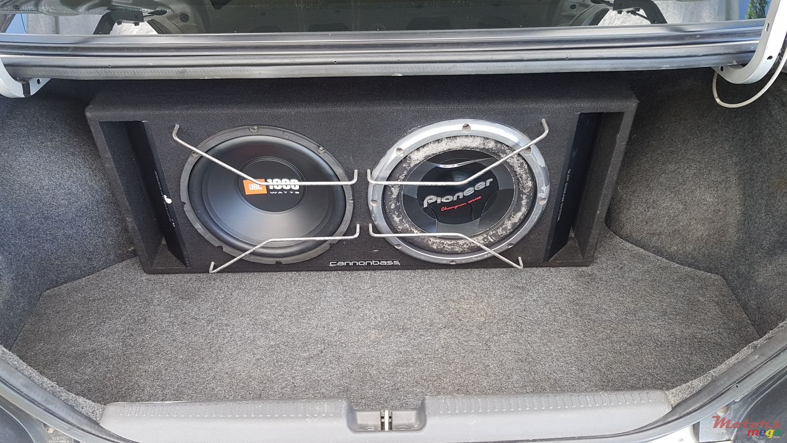 2004' Mitsubishi photo #6