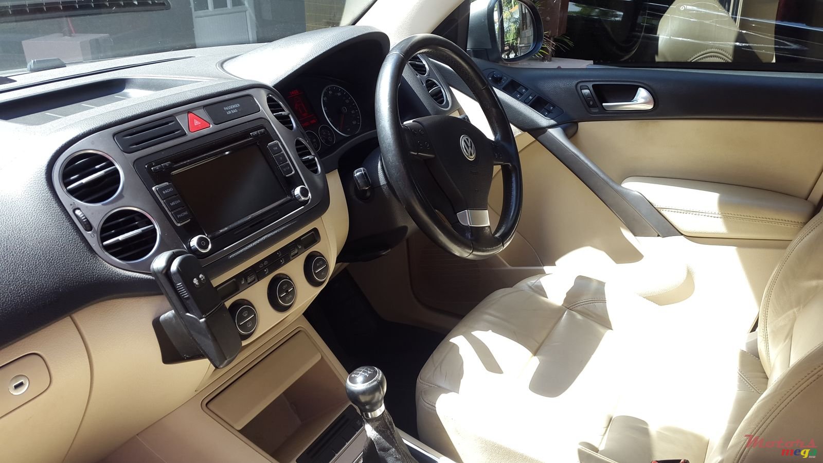 2008' Volkswagen Tiguan photo #4