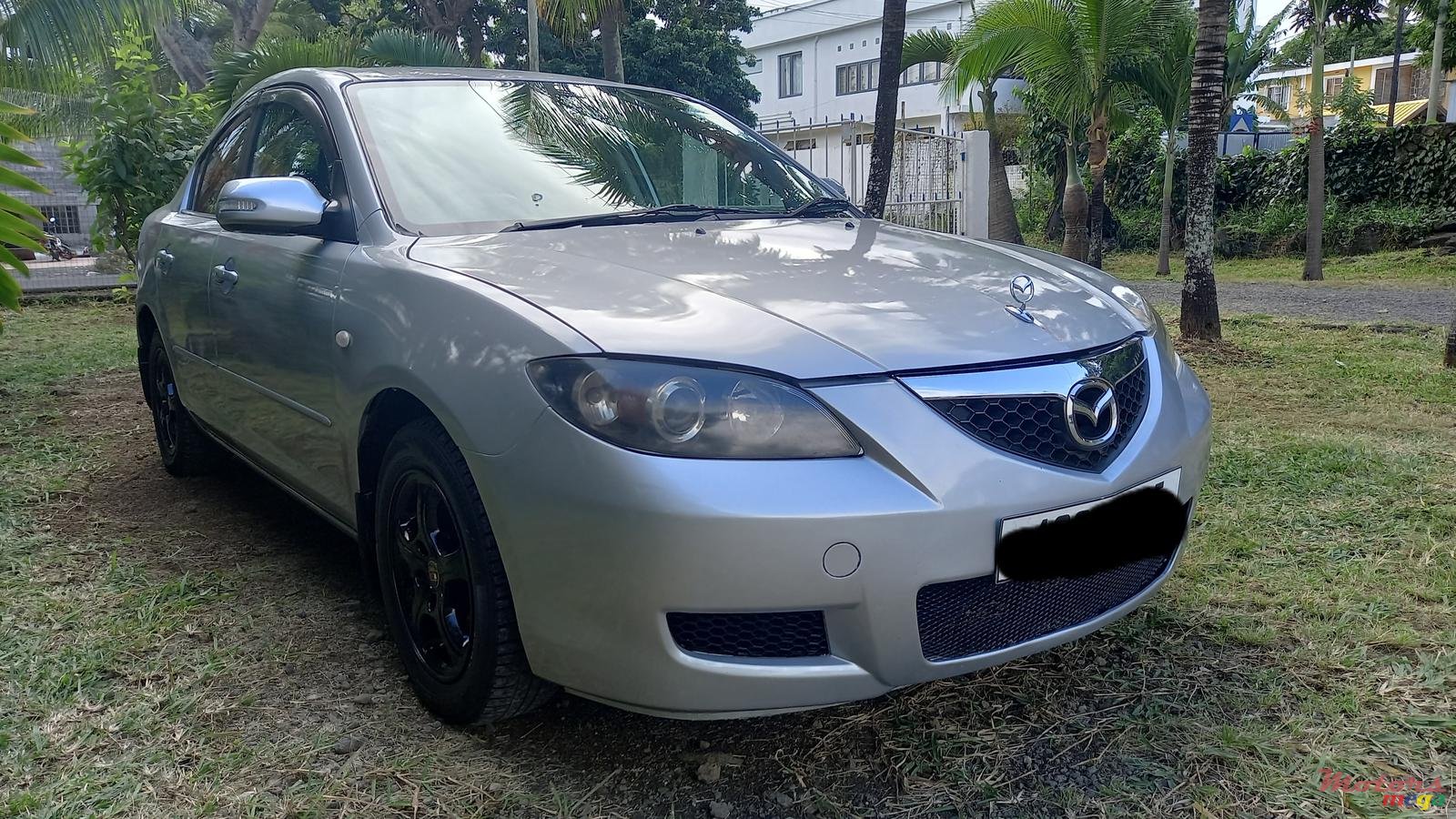 2005' Mazda Axela photo #1