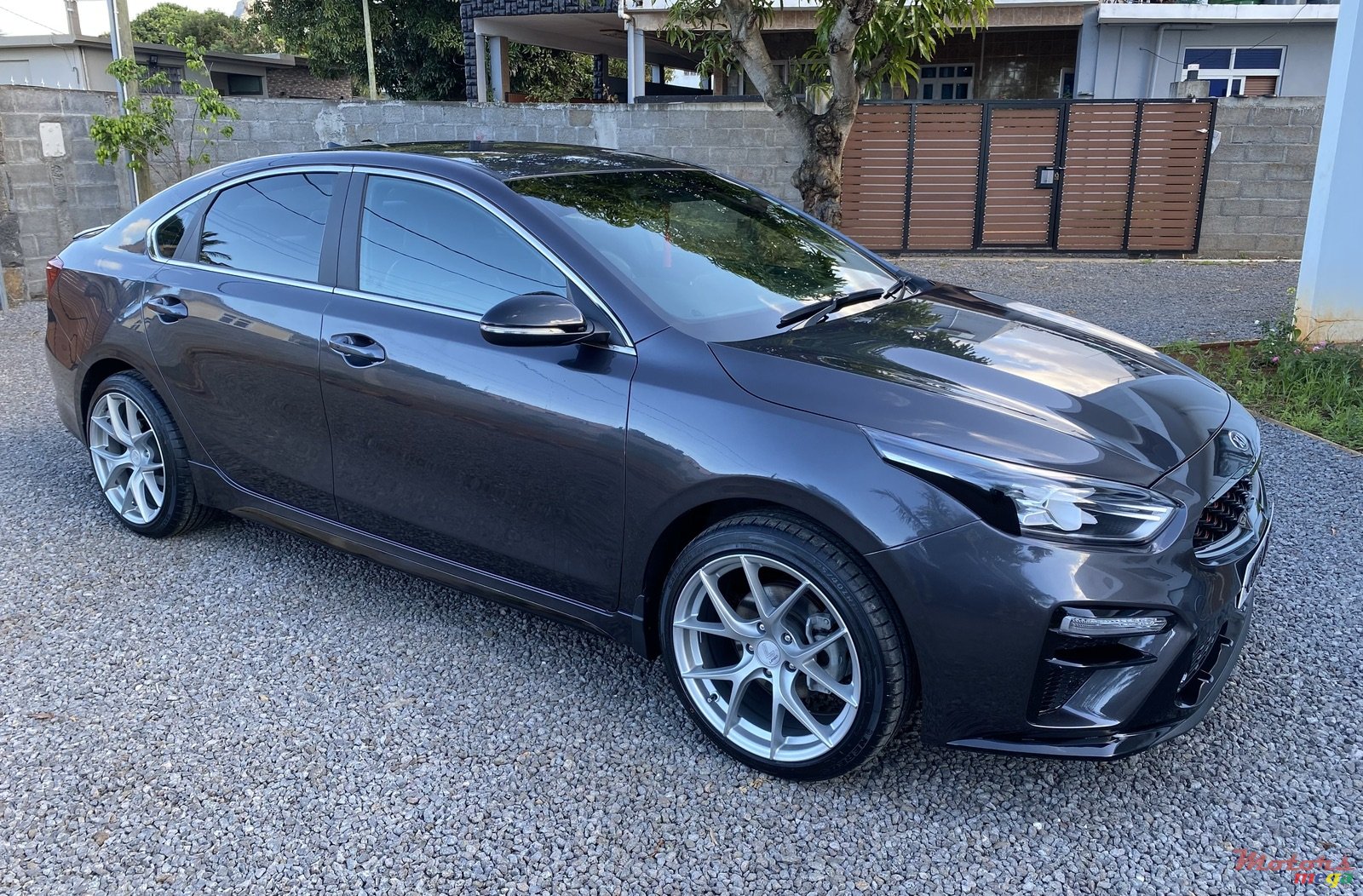 2020' Kia Cerato GT_Line photo #2
