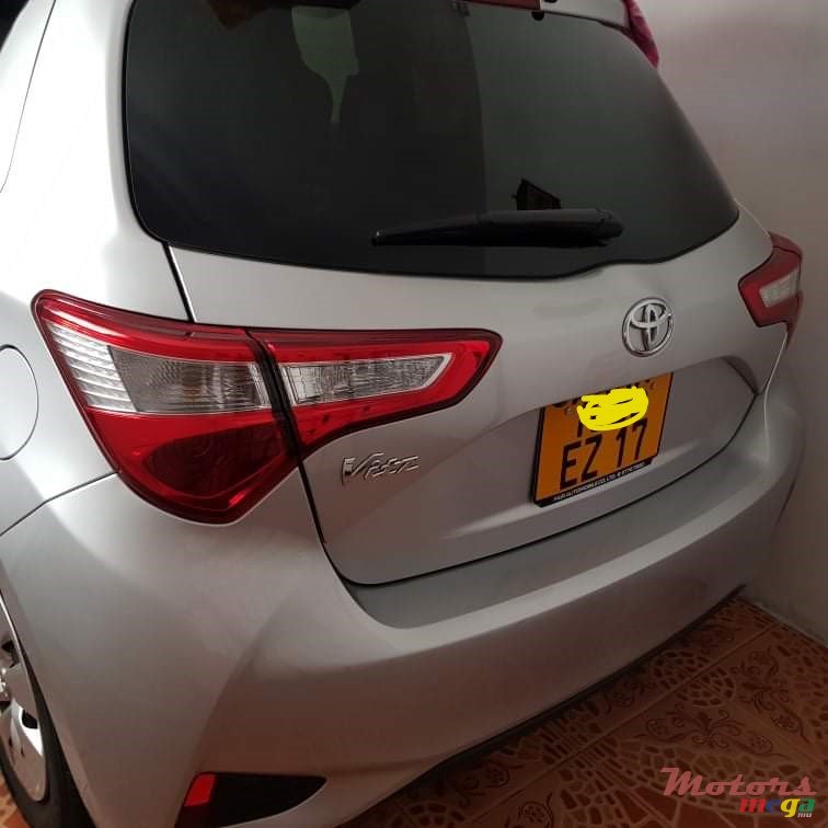 2017' Toyota Vitz photo #2