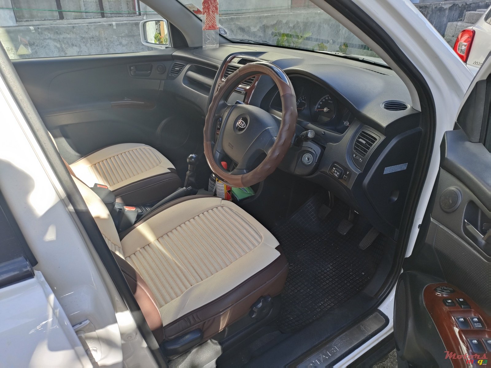 2010' Kia Sportage photo #4