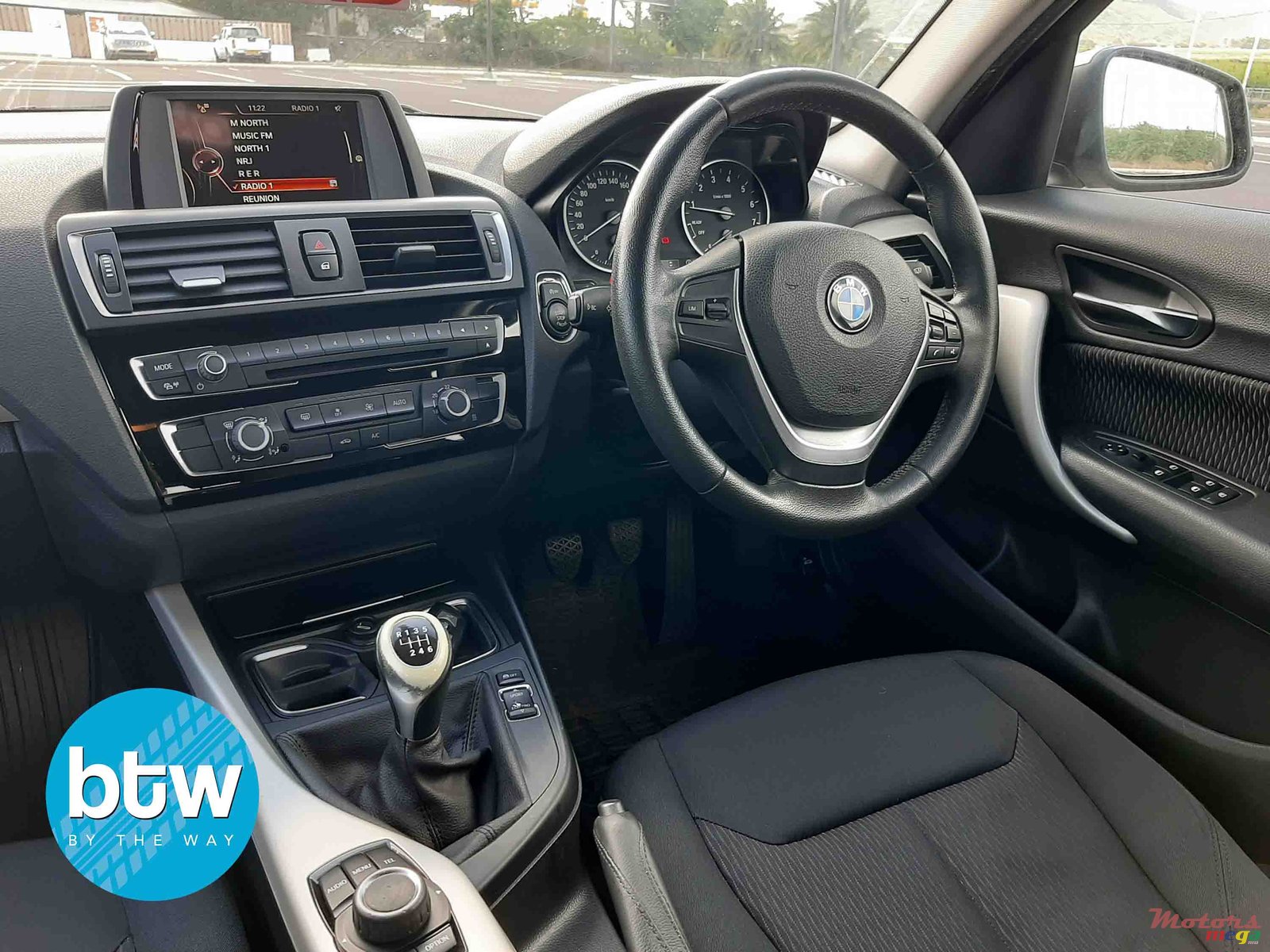 2015' BMW 118 photo #6