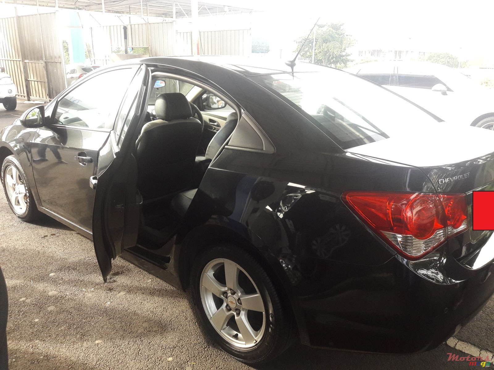 2012' Chevrolet Cruze photo #2