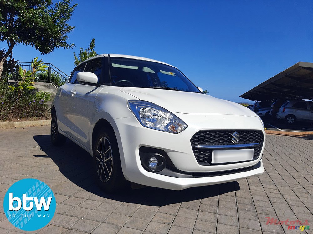 2021' Suzuki Swift photo #1