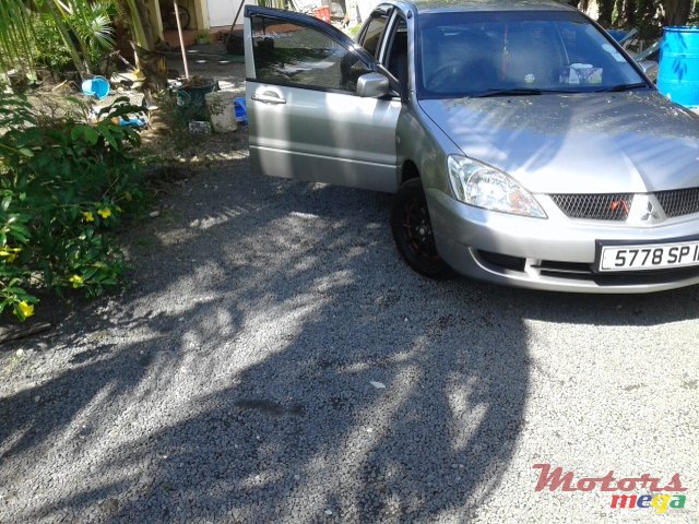 2011' Mitsubishi Lancer X 0 photo #2
