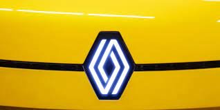 Renault officialise la création d'une usine géante de batteries à Douai