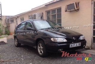 1999' Renault Megane photo #1
