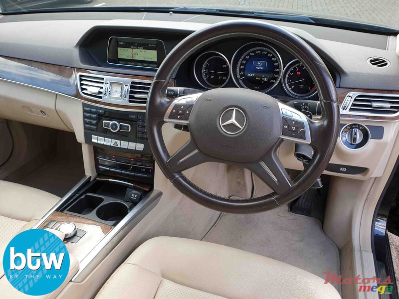 2013' Mercedes-Benz E-Class 250 CGI photo #6