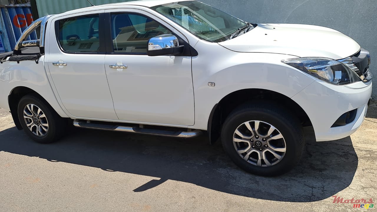 2019' Mazda BT-50 photo #2