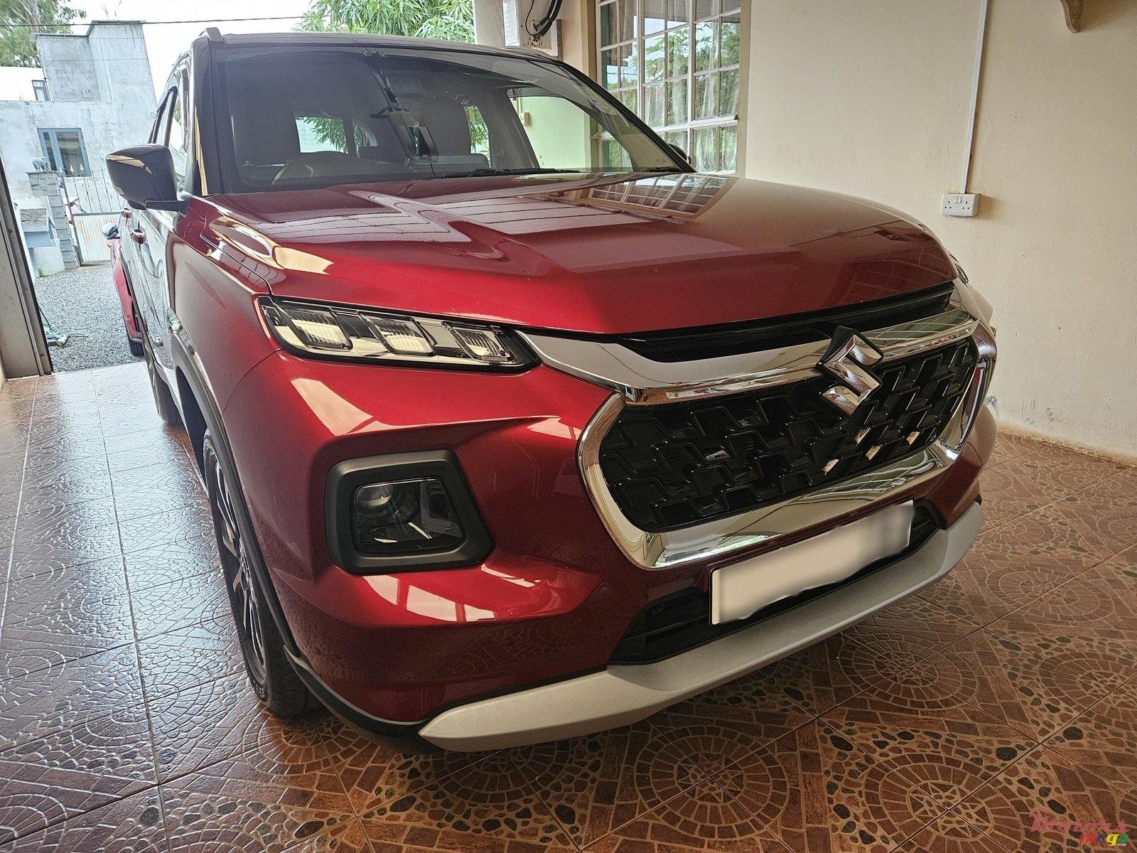 2024' Suzuki Grand Vitara Glx photo #1