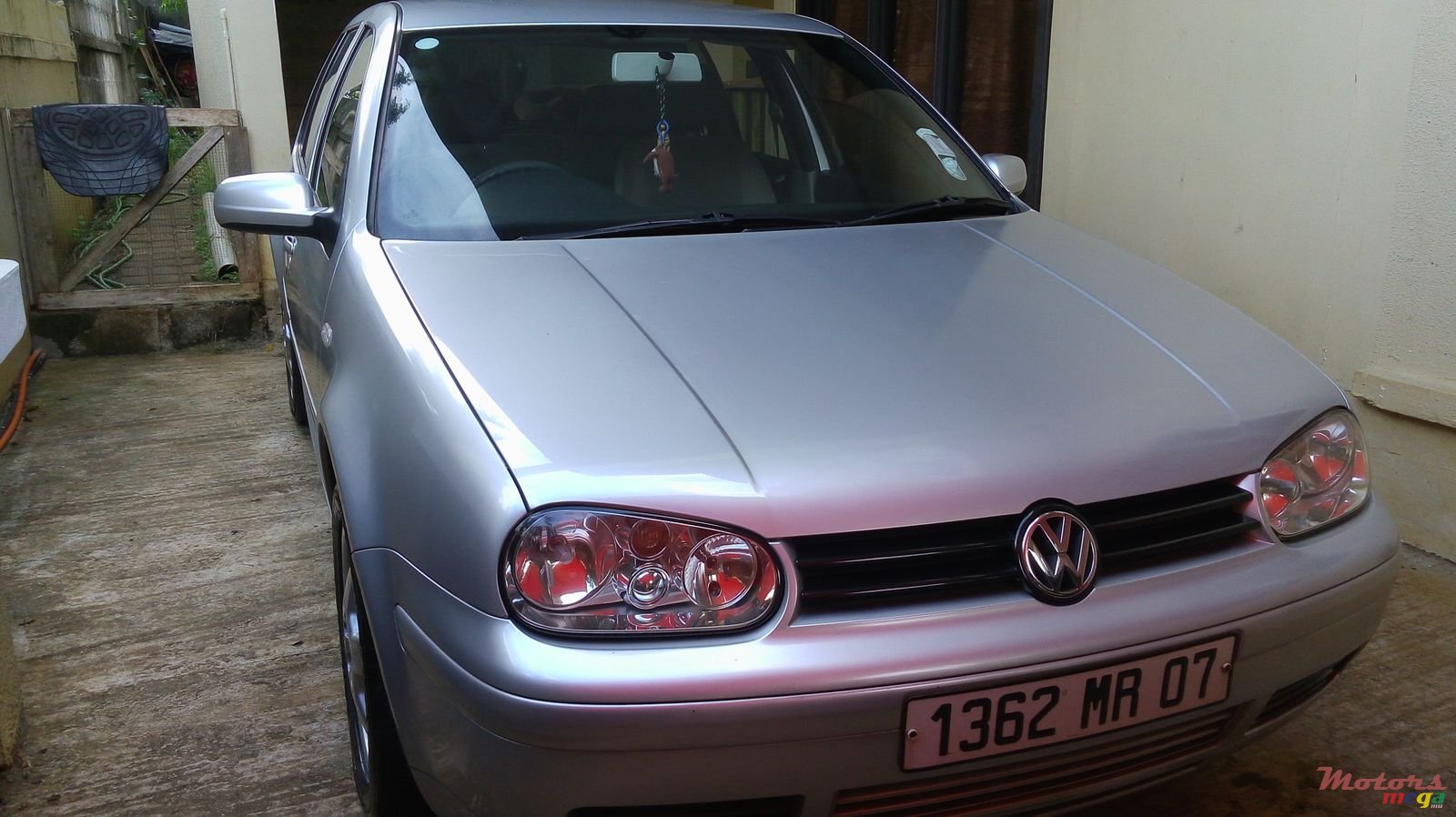 2007' Volkswagen Golf photo #1