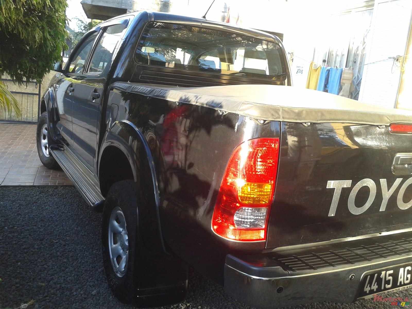 2010' Toyota Hilux photo #2