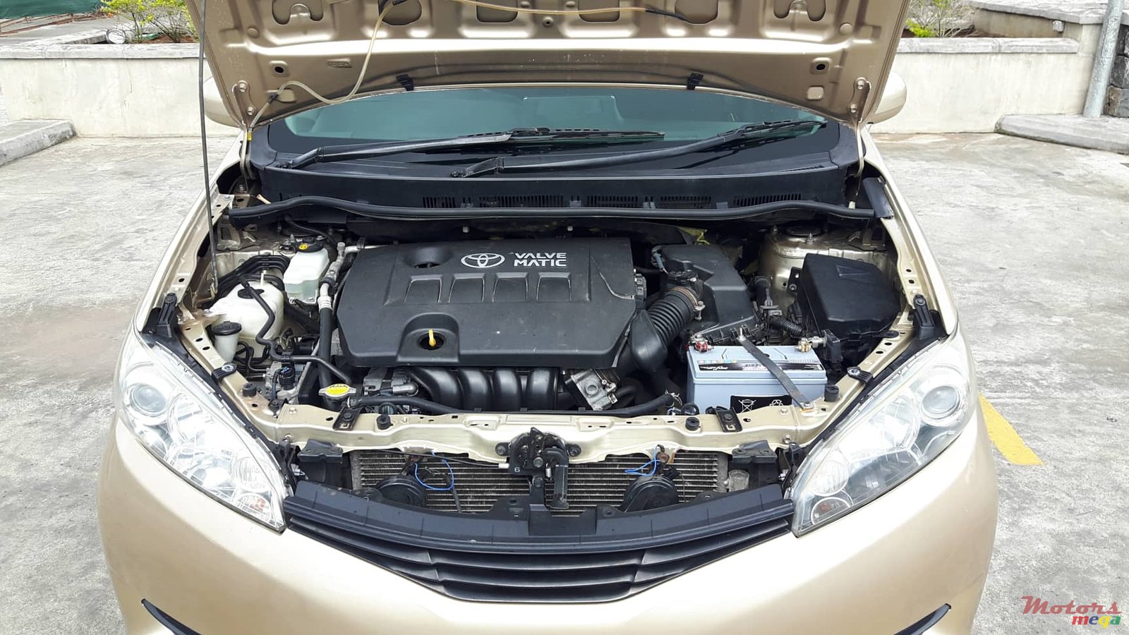 2013' Toyota Fielder WISH S SPORT 8 SEATS photo #6