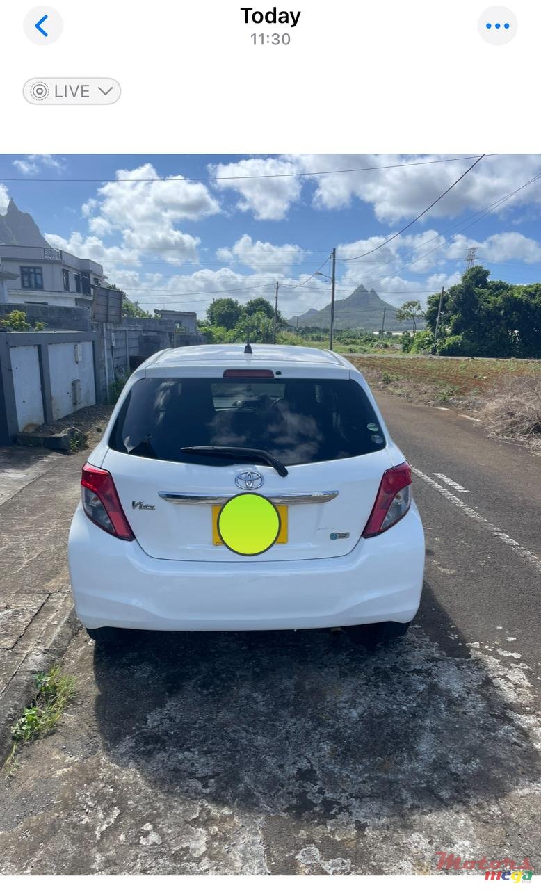 2013' Toyota Vitz photo #1