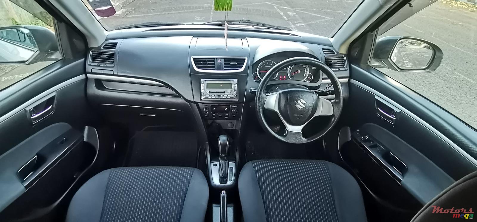 2014' Suzuki Swift photo #4