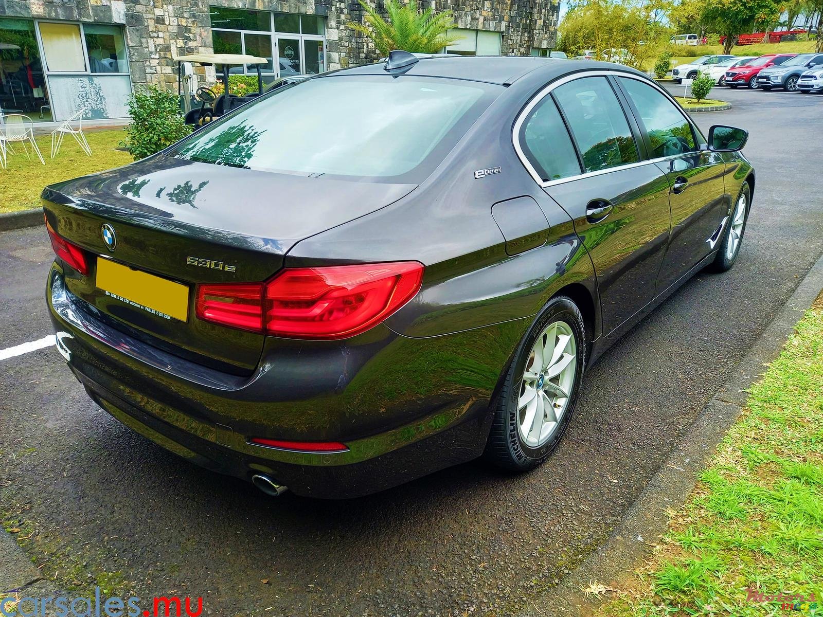 2019' BMW 530 e Luxury Line eDrive photo #4